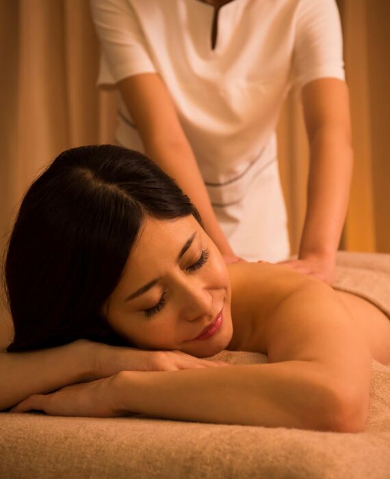 落ち着いた店内